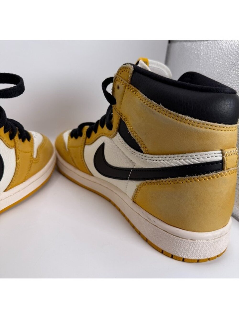 Nike Air Jordan 1 Retro High OG Shoes Mens Size 8 Yellow Black Sail DZ5485-701 - Picture 8 of 13